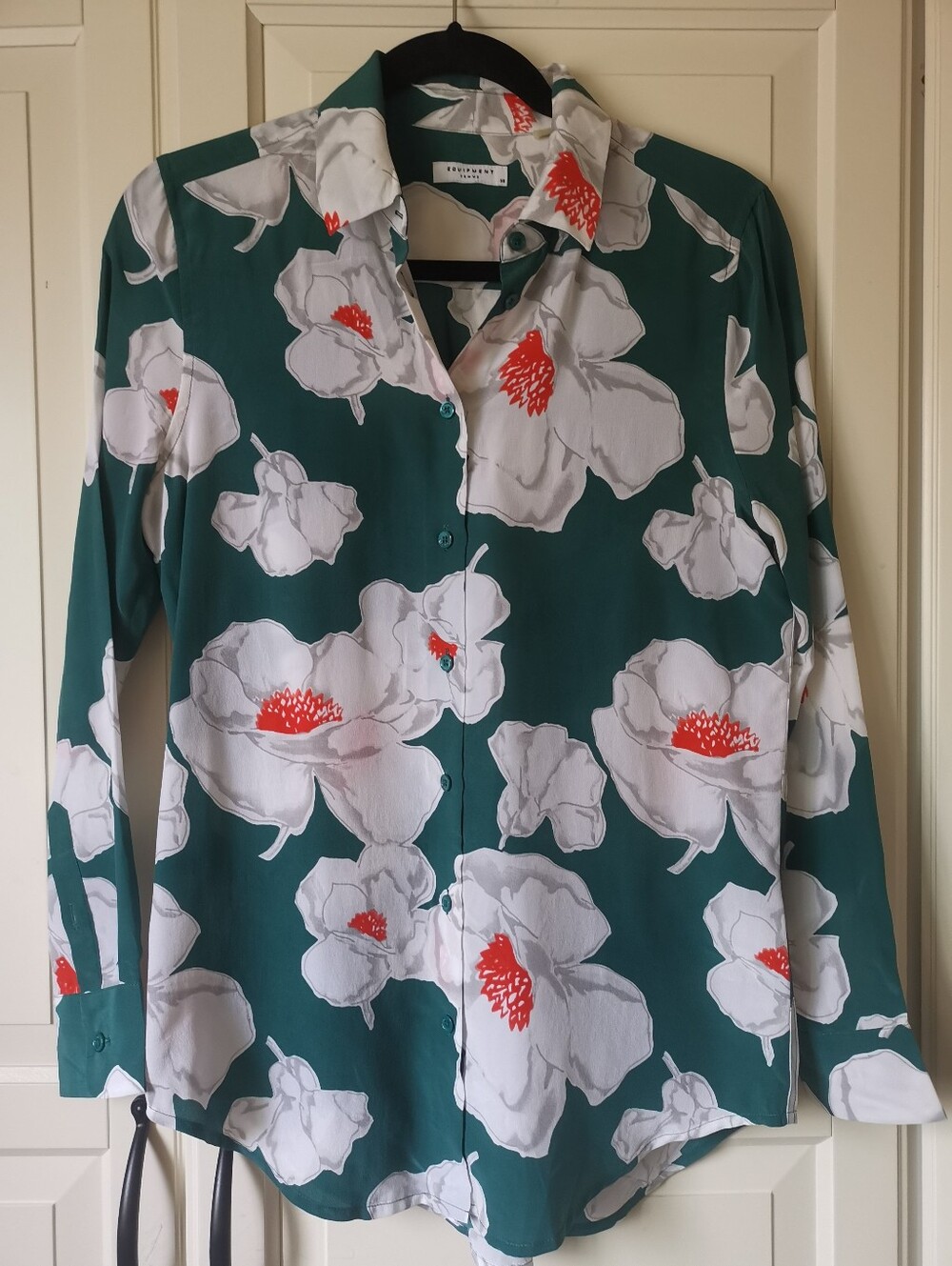 EQUIPMENT Femme 100% Silk Floral Blouse Green White Botanical Shirt US6